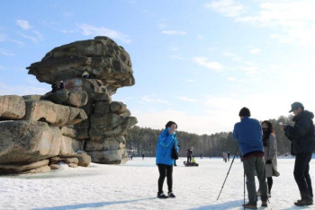 Фотография к новости: Оңтүстік Кореяның түсірілім тобы Бурабайдағы Наурыз мейрамын тамашалады