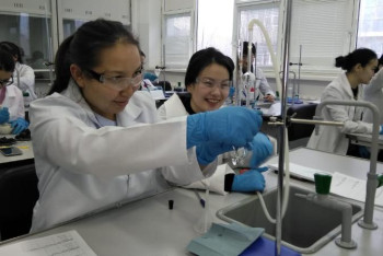 Фотография к новости: Дуалды оқыту. Білімді APEC береді, APEC берсе әкеп береді