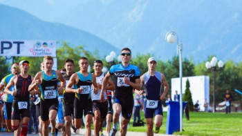 Фотография к новости: Алматыда триатлоннан ашық чемпионат өтеді