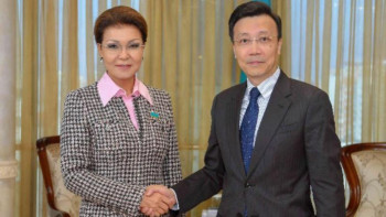 Фотография к новости:  Дариға Назарбаева ҚХР елшісін қабылдады