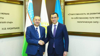 Фотография к новости: Әшімбаев: Қазақ пен өзбек тарихы тамырлас халық