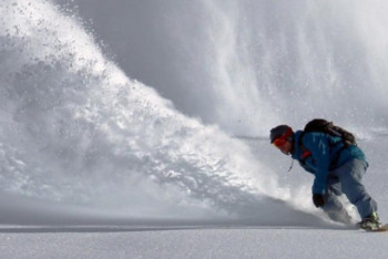 Фотография к новости: Іле Алатауында адасып кеткен ресейлік сноубордистер табылды