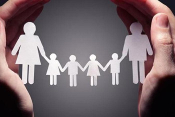 Фотография к новости: Атаулы әлеуметтік көмек алуға 1 күнде 18 мыңнан астам өтініш түскен