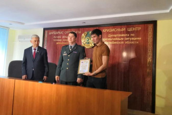 Фотография к новости: Адам өмірінен гөрі "лайк" маңызды!