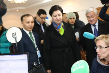 Фотография к новости: Үкімет мүшелері Қостанайда жаңа әлеуметтік шараларды түсіндірді