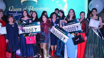 Фотография к новости: Жастар жылы. Қазақ-Америка университетінде арулар байқауы өтті