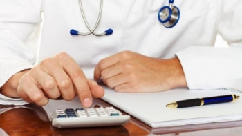 Фотография к новости: 225 мың медицина қызметкерінің жалақысы өседі – Біртанов