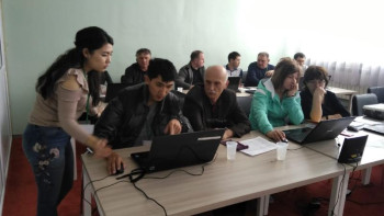 Фотография к новости: Агрономдар аграрлық саланы цифрландыру бойынша дәріс алуда