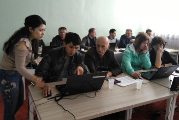 Фотография к новости: Агрономдар аграрлық саланы цифрландыру бойынша дәріс алуда