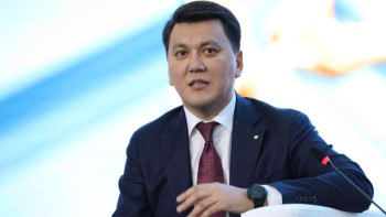 Фотография к новости: Ерлан Қарин Президент кеңесшісі болды