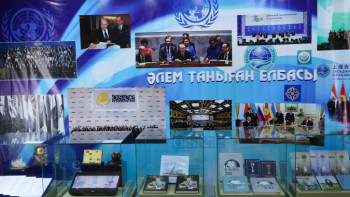 Фотография к новости: Қызылордада «Н.Назарбаев: дәуір, тұлға, қоғам» көшпелі көрмесі өтуде