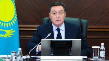 Фотография к новости: Мамин кәсіпорын басшыларын жұмысшылардың проблемаларына назар аударуға шақырды