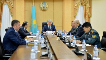 Фотография к новости: Сенатта Тәжікстанға өтеусіз әскери-техникалық көмек көрсету туралы заң жобасы қаралды     