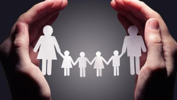 Фотография к новости: Қажетсіз құжат, тауық пен жиһазды есептеу. Сапарбаев АӘК туралы сұрақтарға жауап берді