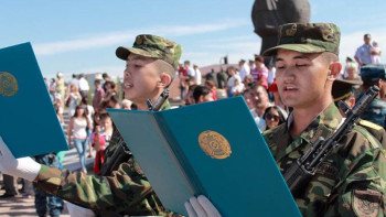 Фотография к новости: Алматы қаласынан 1200-ге жуық азамат әскерге аттанады