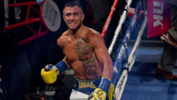 Фотография к новости: Ломаченко қарсыласын нокаутқа жіберді