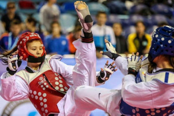 Фотография к новости: ﻿Таеквондошылар Украинадағы турнирден 12 жүлде еншіледі