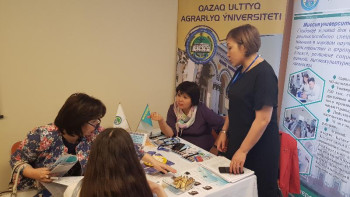 Фотография к новости: Ресей қалаларында қазақстандық ЖОО-лар көрмесі өтіп жатыр