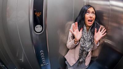Лифт апаттық жағдайда тоқтап қалса, не істеу керек?