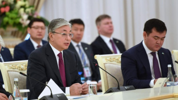 Фотография к новости: Халықтың әл-ауқатын арттыруда таңқаларлық жетістіктерге қол жеткіздіңіздер – Тоқаев