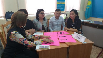 Фотография к новости: Өскеменде латын графикасындағы жаңа әліпбиге байланысты семинар-тренинг өтті