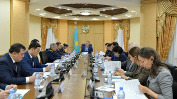 Фотография к новости: Сенатта азаматтықты заңнамалық тұрғыдан реттеу мәселелері талқыланды