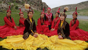 Фотография к новости: Қаратау бөктерінде «Қызғалдақ – өркениет куәсі» фестивалі өтті