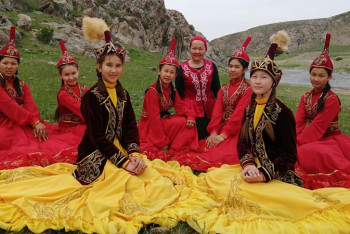 Фотография к новости: Қаратау бөктерінде «Қызғалдақ – өркениет куәсі» фестивалі өтті