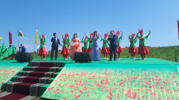 Фотография к новости: Шұбайқызыл шоқысында тағы да қызғалдақ фестивалі өтті