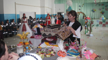 Фотография к новости: Атырау облысында сотталған әйелдер сұлулық сайысында сынға түсті