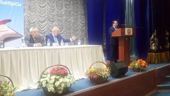 Фотография к новости: Қазақстан Жазушылар одағында әдеби жыл қорытындысы өтіп  жатыр