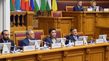 Фотография к новости: Сенат төрағасы Санкт-Петерборда екіжақты кездесулер өткізді