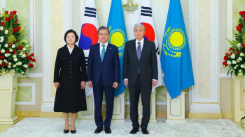 Фотография к новости: Қасым-Жомарт Тоқаев Ақордада Корея президентін қарсы алды