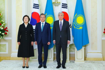 Фотография к новости: Қасым-Жомарт Тоқаев Ақордада Корея президентін қарсы алды