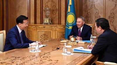 Назарбаев ҚХР-ның Қазақстандағы елшісімен кездесті