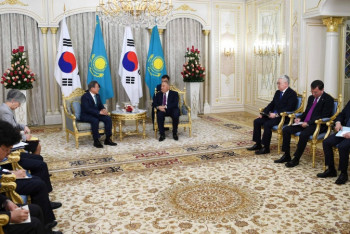 Фотография к новости: Назарбаев Корея Республикасының Президентімен кездесті