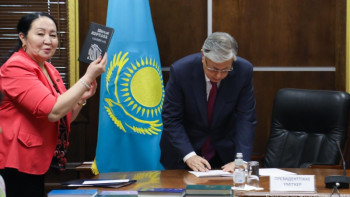 Фотография к новости: Тоқаевтың қазақ тілінен емтихан билеттері қандай?