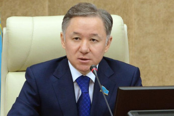 Фотография к новости: Әп-сәтте өзгеріп шыға келдіңіз – Нығматулин вице-министрді сынға алды