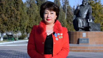 Фотография к новости: Елбасы идеялары «Қазақтану» жобасы аясына топтасқан – Арзу Гурбанова