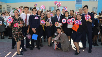 Фотография к новости: Ақтауда 800 адам бір-біріне кітап сыйлады