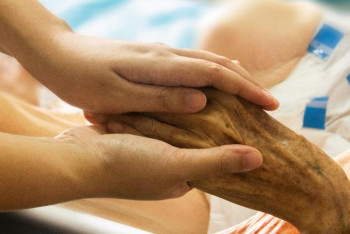 Фотография к новости: Елімізде паллиативтік көмекті қажет ететін науқастар саны 27 мыңнан асады