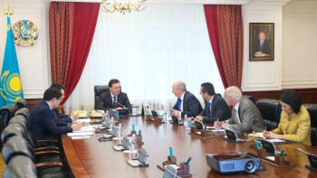 Фотография к новости: Мамин Royal Dutch Shell концернінің өкілдерімен ынтымақтастықты дамыту мәселелерін талқылады