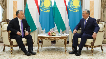 Фотография к новости: Қасым-Жомарт Тоқаев Мажарстан премьер-министрін қабылдады