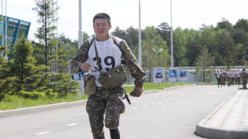 Фотография к новости: Қорғаныс министрлігінде үздік кадет таңдалуда