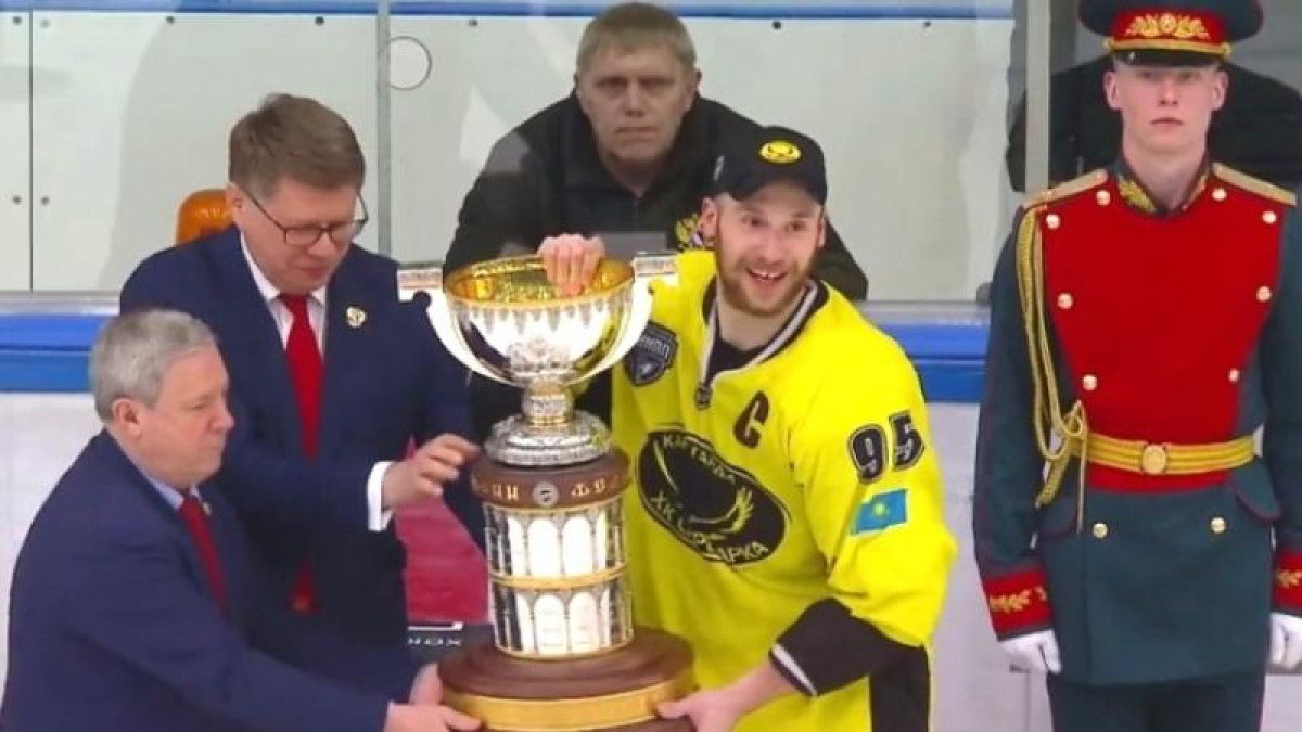 «Сарыарқа» хоккей клубы Жоғары хоккей лигасының чемпионы болды