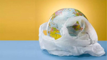 Фотография к новости: Қазақстанда полиэтилен пакеттерін сатуға кезең-кезеңімен тыйым салынады 