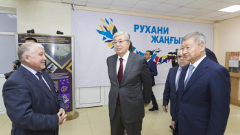 Фотография к новости: Қасым-Жомарт Тоқаев: Жаңадан ашылған жұмыс орындары мен тұрғындардың жалақысы – әкімдердің негізгі жетістігі