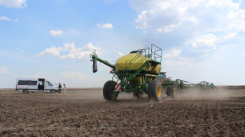 Фотография к новости: Павлодарлық дихандар көктемгі дала жұмыстарына кірісті