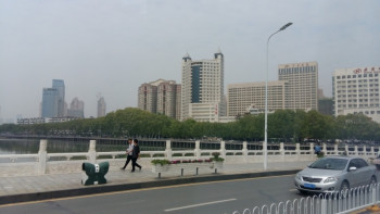 Фотография к новости:  1 млрд 395 млн, 350 км/сағат, 5G. QR-кодталған Қытай