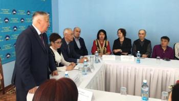 Фотография к новости: Жаңғабыл Қабақбаев: Қазақстан – тарихи тағдыры ортақ этностардан құралған унитарлы мемлекет